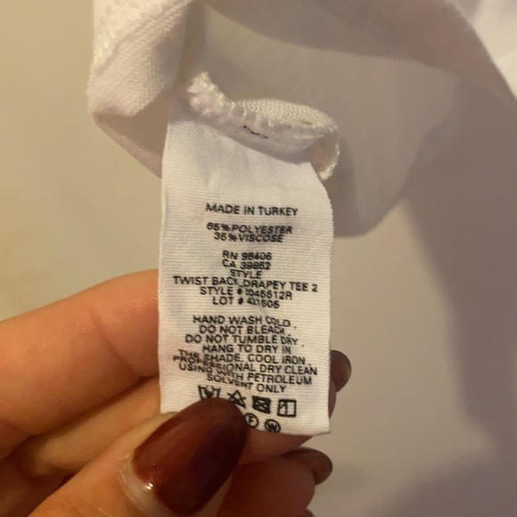 Twist back and drapery T - Picture 4 of 4